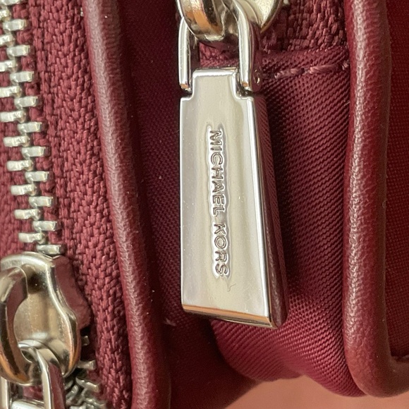 Michael Kors Burgundy Nylon & Leather Crossbody Shoulder Bag Clutch Wal… - Picture 15 of 16